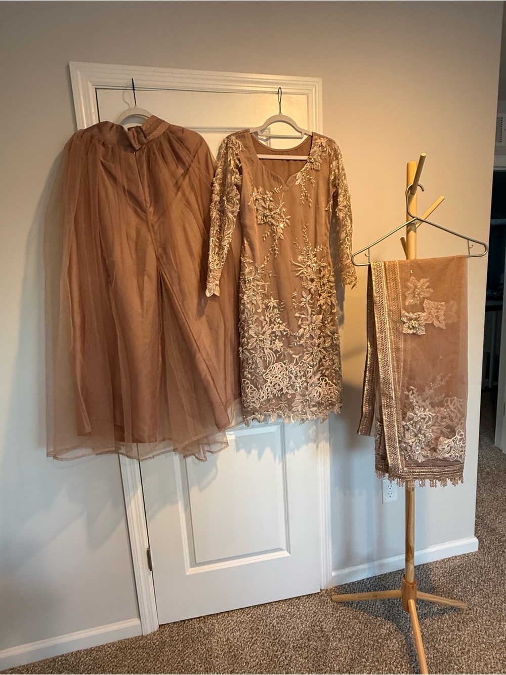 Embroidered Mesh Tunic Set in Dusty Rose